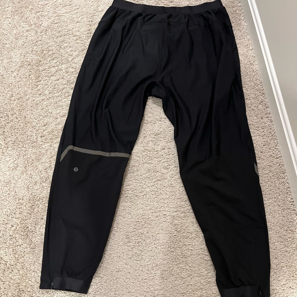 Lululemon Men’s Reflective Running Jogger
